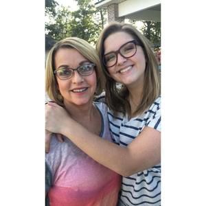 Meet your Posher, Lisa